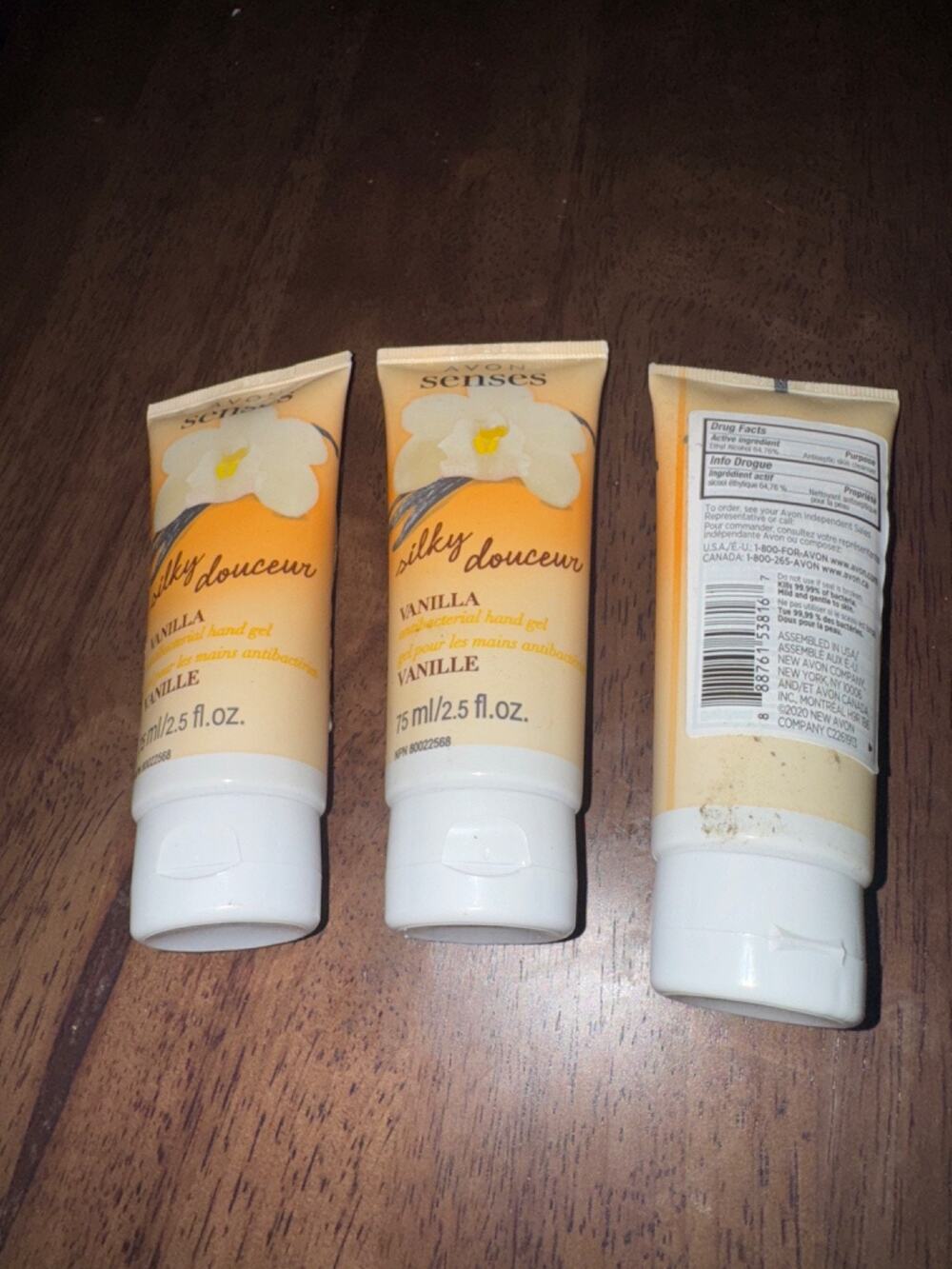 Avon senses hand gel 2.5 fl oz “silky vanilla” lot of 3
